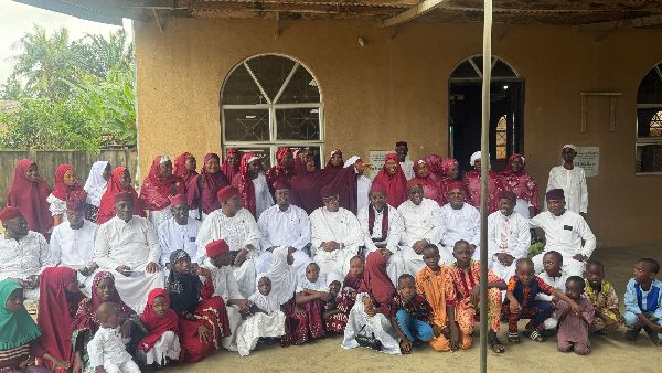 Photograph from Presidential Tour of Missions - Morogbo Mission — IMG_3651.JPG