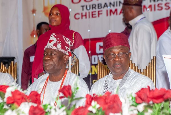 Photograph from 109th Annual Conference — DSC_2252.JPG
