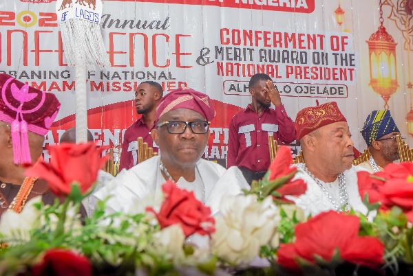 Photograph from Conferment of Merit Award and Turbaning of the New National Chief Imam/Missioner — DSC_3039.JPG